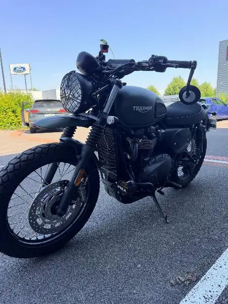 SCRAMBLER 900