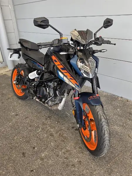 125 DUKE ABS