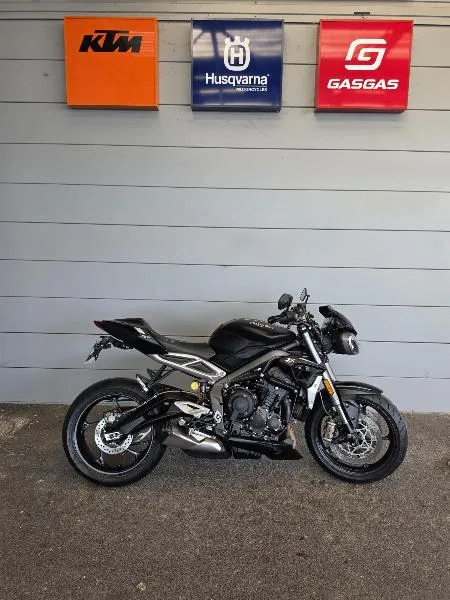STREET TRIPLE 765 RS