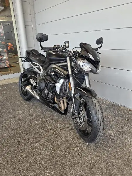 STREET TRIPLE 765 RS