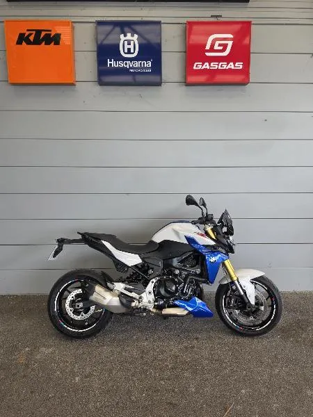 F 900 R