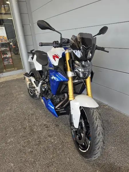 F 900 R