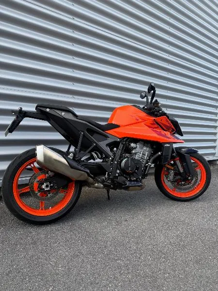 990 DUKE