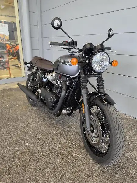 Bonneville T120 Black