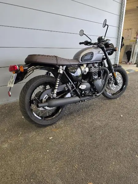 Bonneville T120 Black