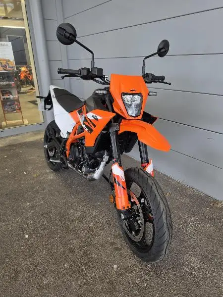 125 SMC R