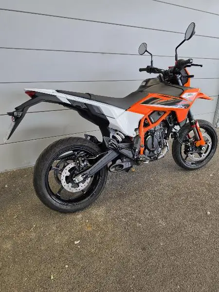 125 SMC R