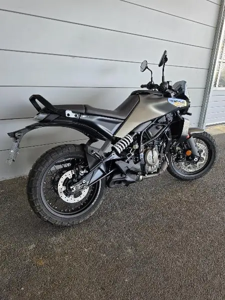 SVARTPILEN 125 ABS