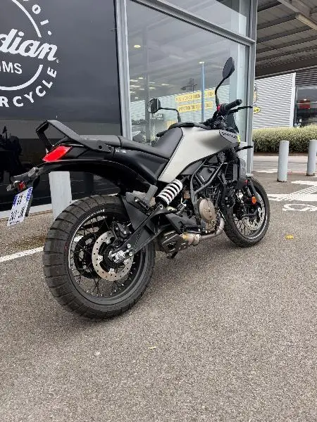 SVARTPILEN 125 ABS