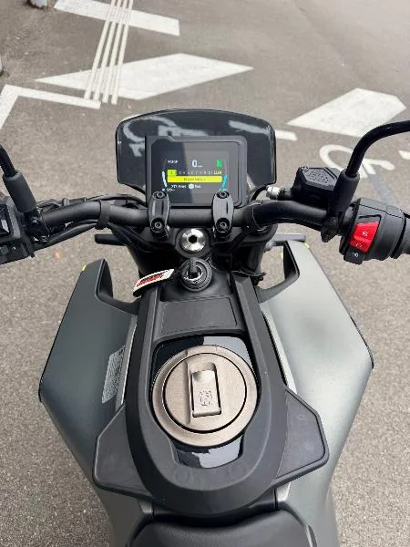 SVARTPILEN 125 ABS