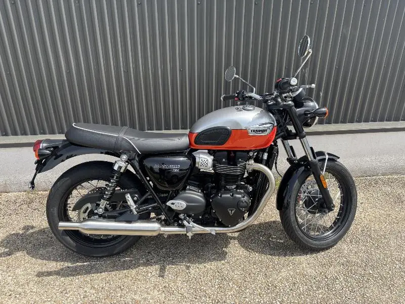 Bonneville T100