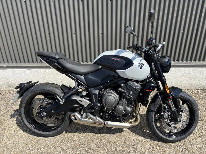 TRIDENT 660