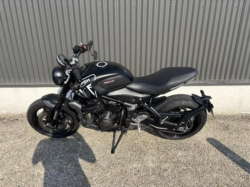 TRIDENT 660