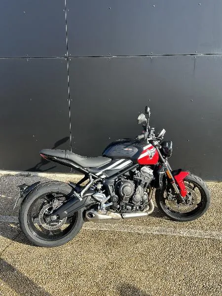 TRIDENT 660