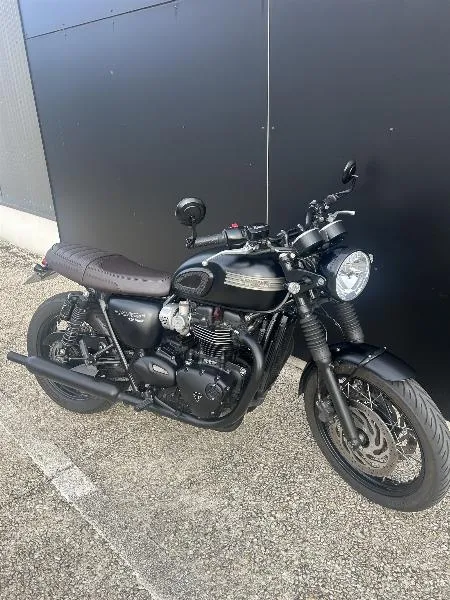 Bonneville T120 Black