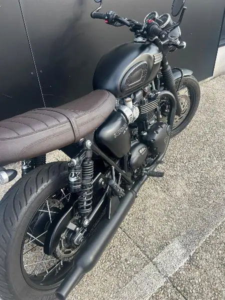 Bonneville T120 Black