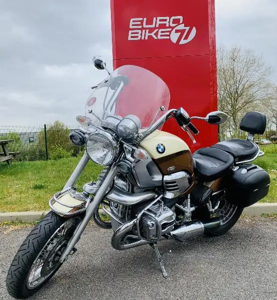 R 1200 C