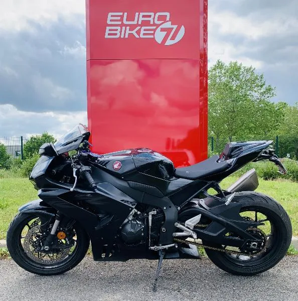 CBR 1000 RRR