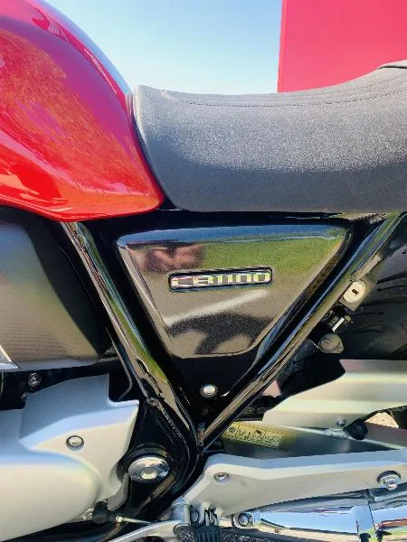 CB 1100 RS
