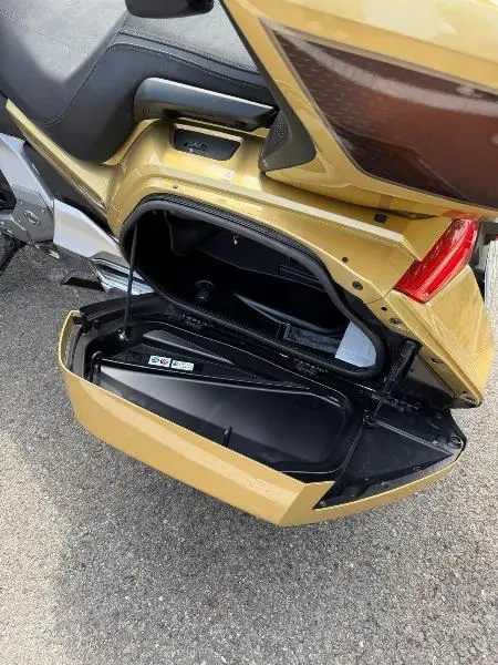GL 1800 GOLDWING TOURING DCT