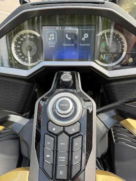 GL 1800 GOLDWING TOURING DCT