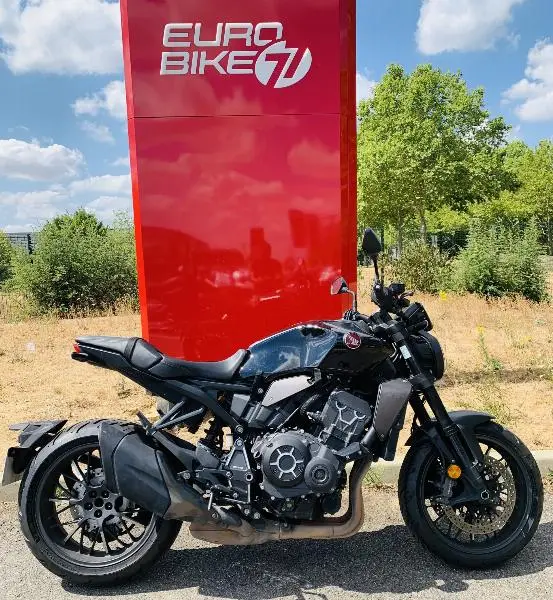 CB 1000 RA