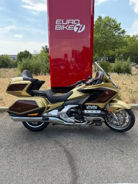 GL 1800 GOLDWING TOURING DCT