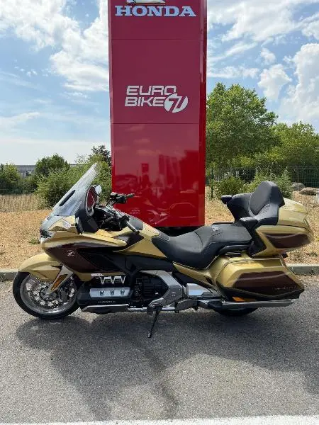 GL 1800 GOLDWING TOURING DCT