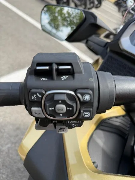 GL 1800 GOLDWING TOURING DCT