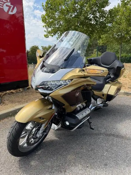 GL 1800 GOLDWING TOURING DCT