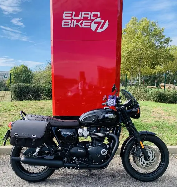 Bonneville T120 Black
