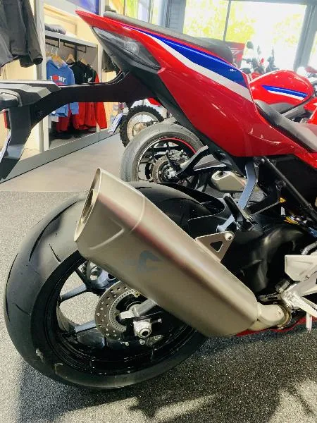 CBR 1000  RRR FIREBLADE SP