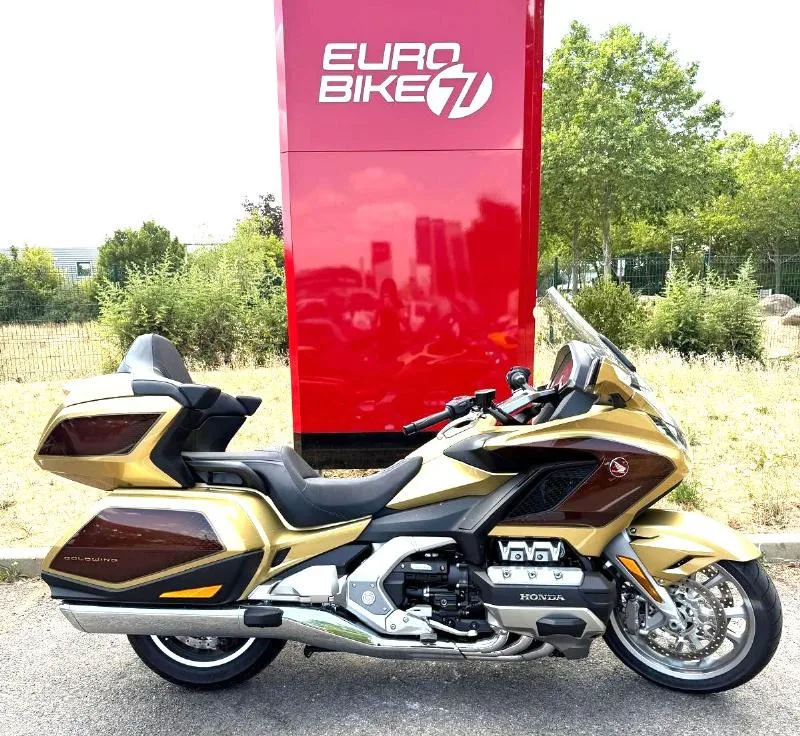 GL 1800 GOLDWING TOURING DCT