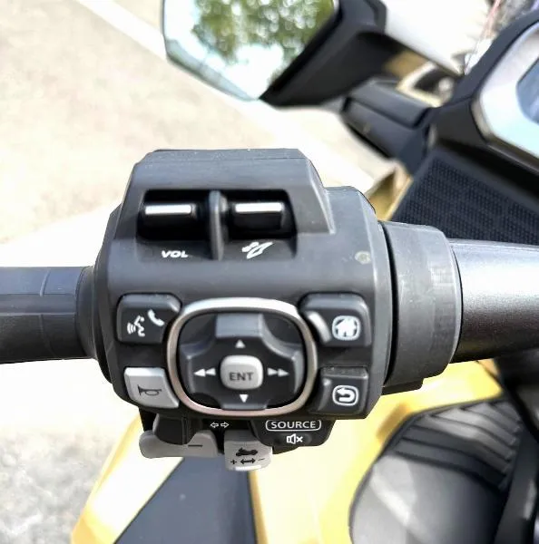 GL 1800 GOLDWING TOURING DCT