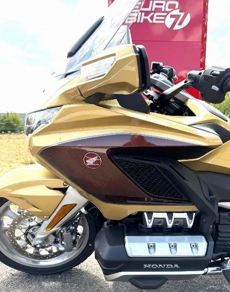 GL 1800 GOLDWING TOURING DCT