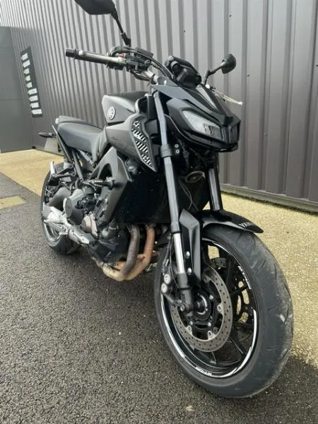 MT09
