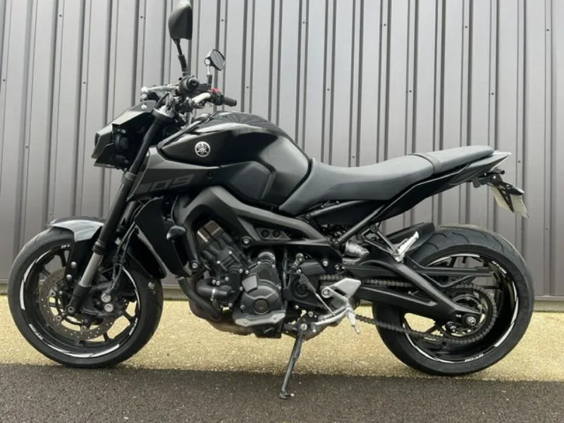 MT09
