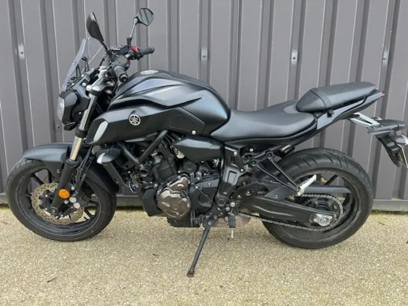 MT07