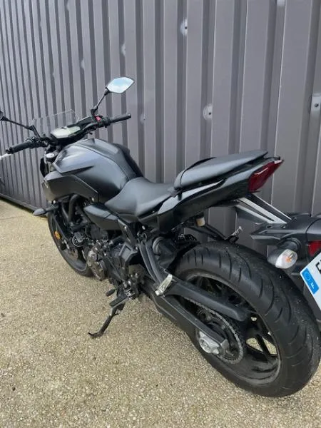 MT07