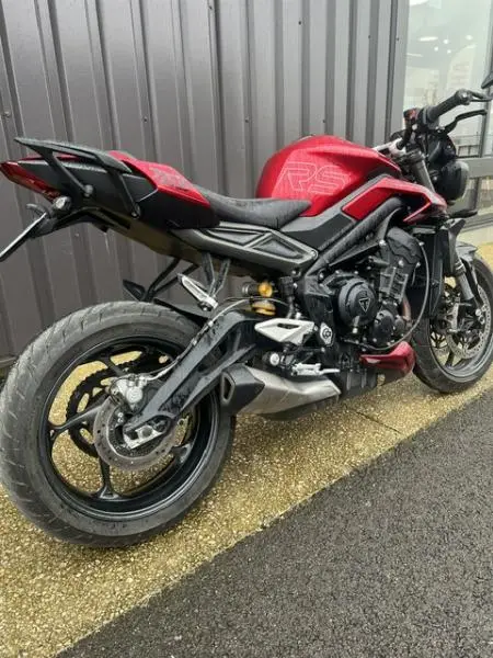 STREET TRIPLE 765 RS