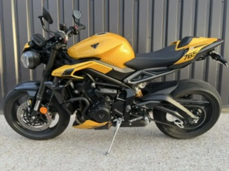STREET TRIPLE 765 RS