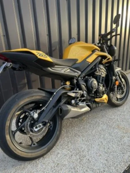 STREET TRIPLE 765 RS