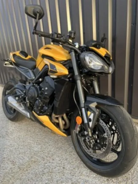 STREET TRIPLE 765 RS