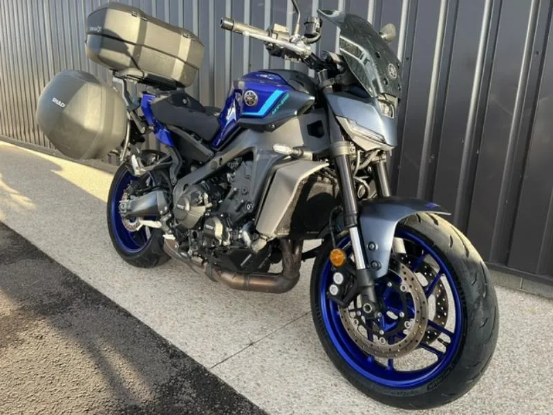 MT09