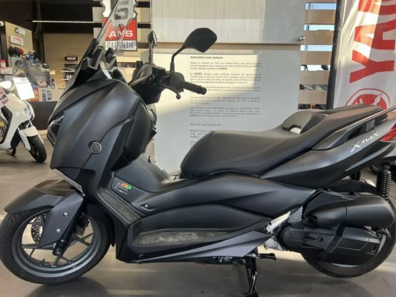 XMAX 125