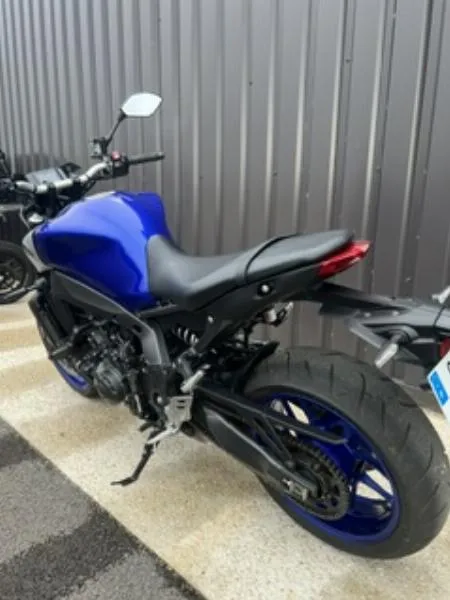 MT09