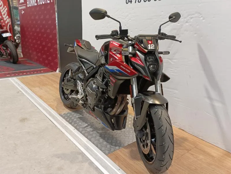 GSX 8S