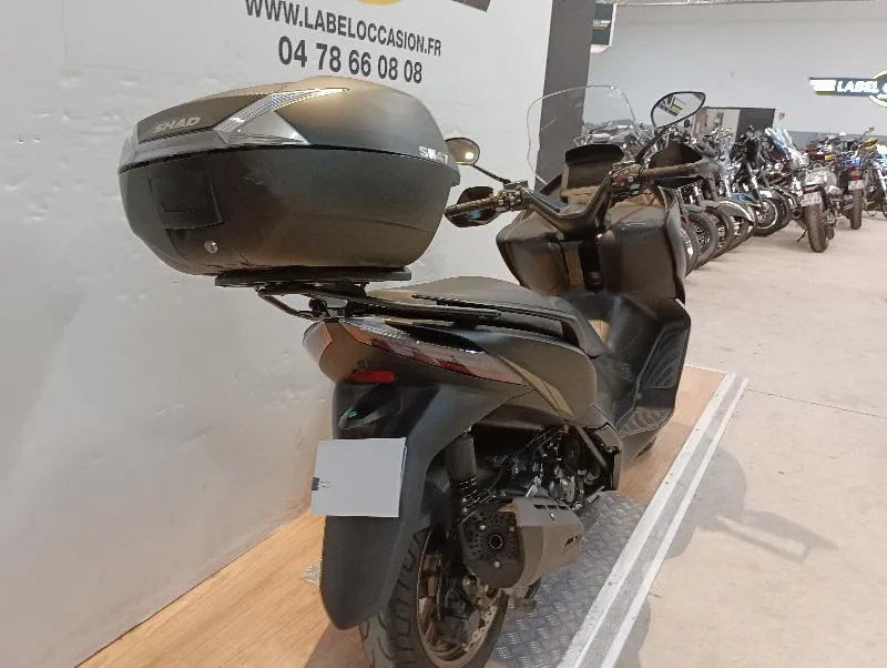 350 E