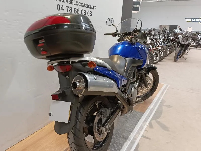 DL VSTROM 650A