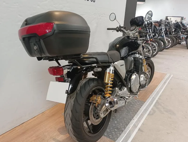 CB 1100 RS